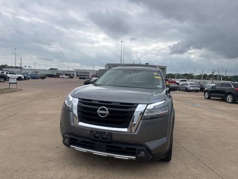 Certified 2022 Nissan Pathfinder SL w/ SL Premium Package image 5