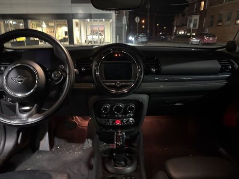 Used 2021 MINI Cooper Clubman S w/ Premium Package image 8