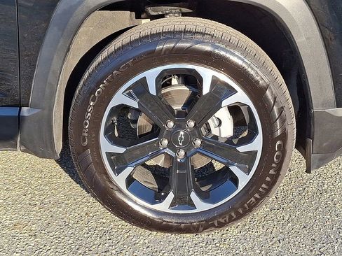 Used 2026 Chevrolet Equinox LT image 9