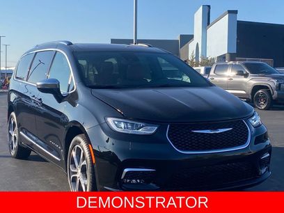New 2026 Chrysler Pacifica Pinnacle
