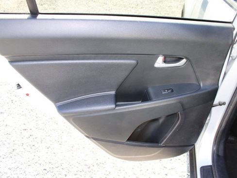 Used 2016 Kia Sportage LX image 22