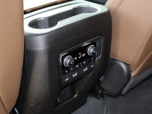 Used 2023 Chevrolet Tahoe High Country AWD/4WD image 23