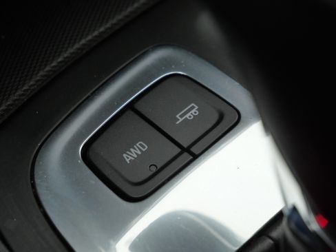 Used 2018 Chevrolet Equinox LT image 27