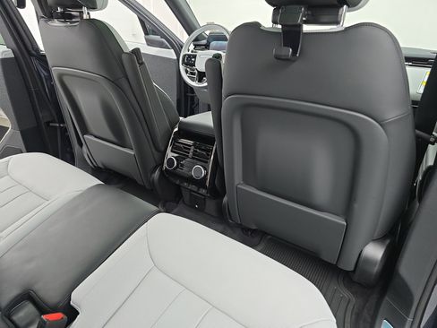New 2026 Land Rover Range Rover Sport Dynamic SE AWD/4WD image 11