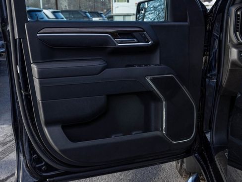 Used 2025 Chevrolet Silverado 1500 LT image 11