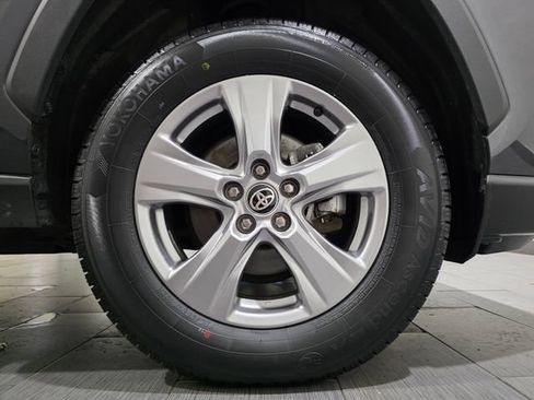 Used 2025 Toyota RAV4 XLE AWD/4WD image 25