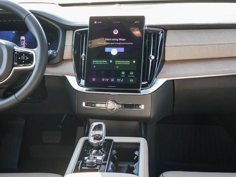 New 2026 Volvo XC90 B6 Ultra w/ Protection Package image 24