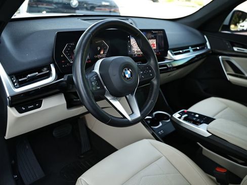 Used 2023 BMW X1 xDrive28i w/ Convenience Package AWD/4WD image 19