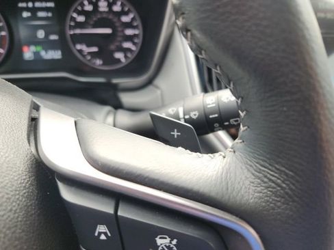 Used 2023 Subaru Outback Limited image 41