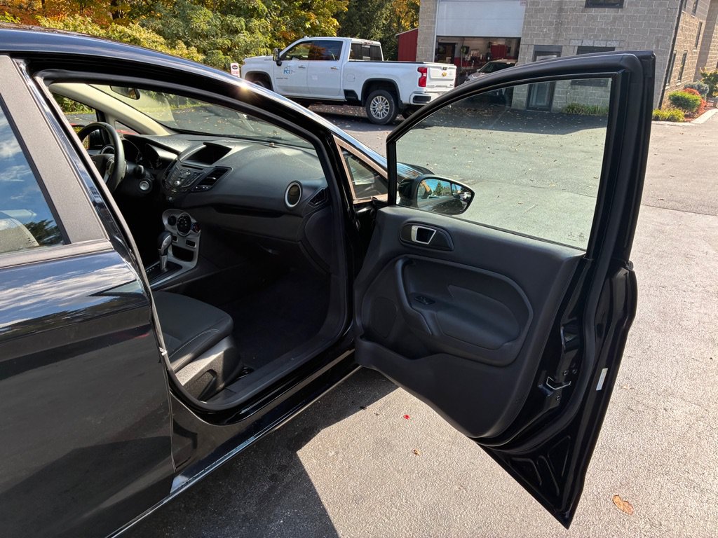 Used 2016 Ford Fiesta SE FWD image 17