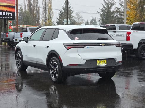 New 2026 Chevrolet Equinox EV LT image 4