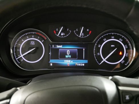 Used 2016 Buick Regal Sport Touring image 21