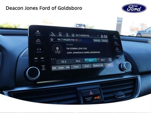 Used 2022 Honda Accord Touring image 27