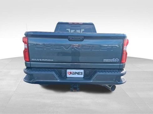 Used 2020 Chevrolet Silverado 2500 High Country w/ Z71 Off-Road Package AWD/4WD image 9