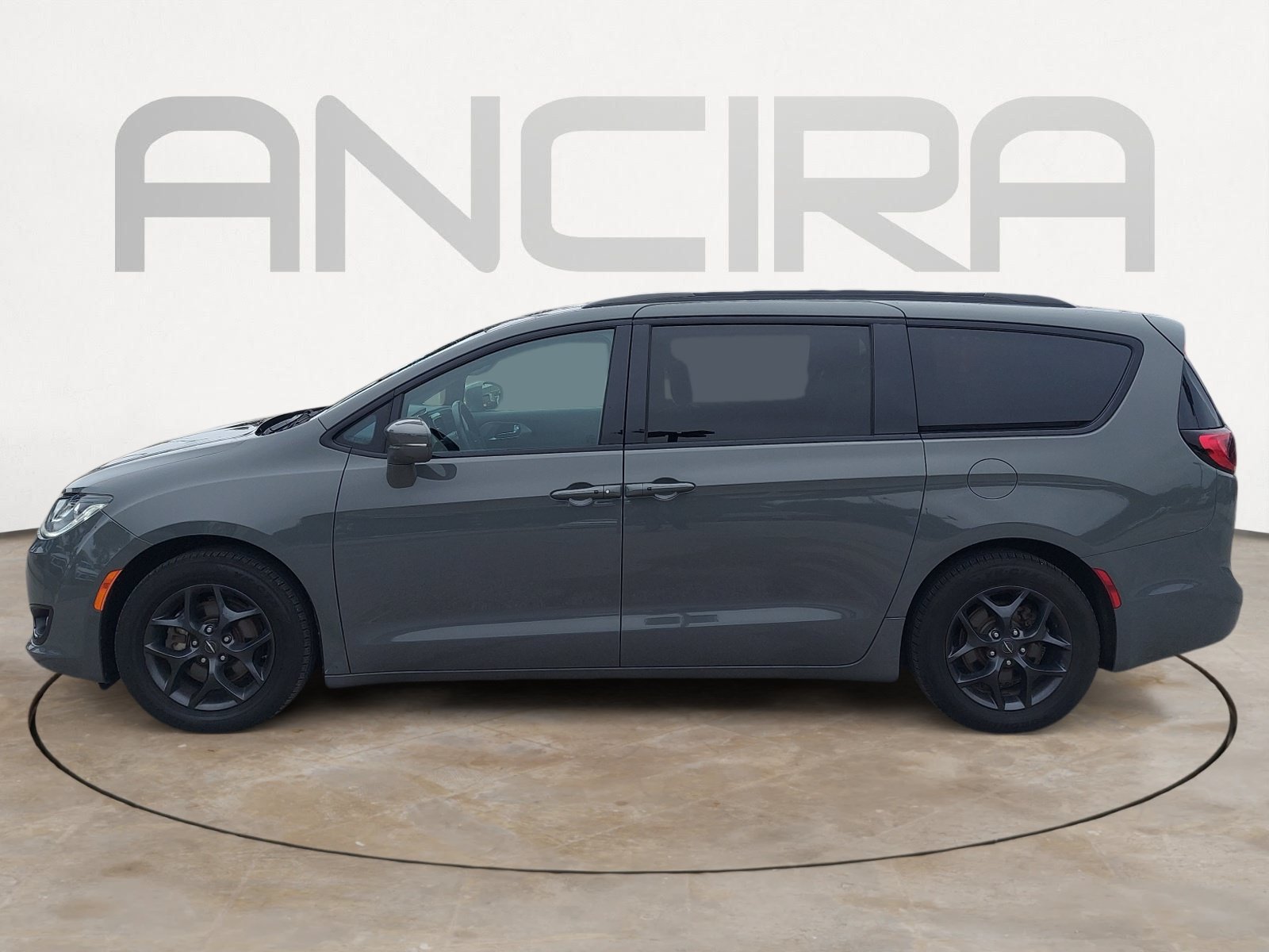 Used 2020 Chrysler Pacifica Limited w/ S Appearance Package FWD image 7