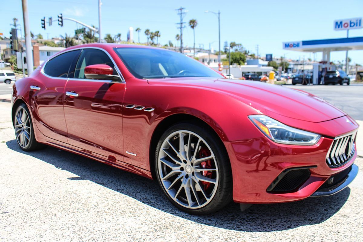Used 2018 Maserati Ghibli S GranSport RWD image 7