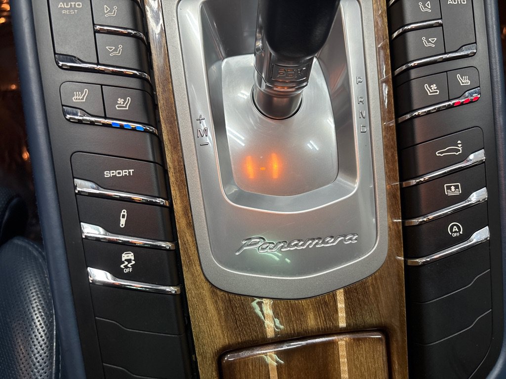 Used 2012 Porsche Panamera image 28