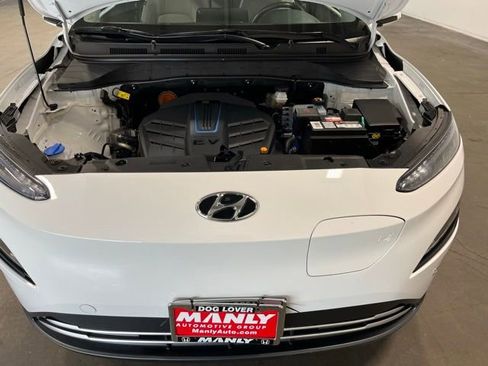 Used 2023 Hyundai Kona SEL w/ Cargo Package FWD image 9