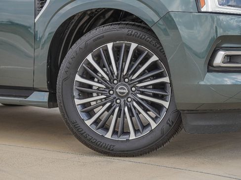 Used 2025 Nissan Armada Platinum Reserve image 2