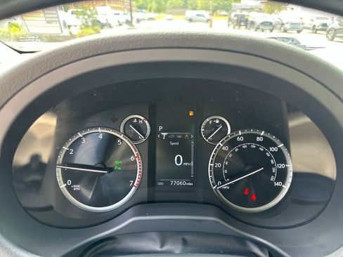 Used 2021 Lexus GX 460 Premium w/ Premium Plus Package AWD/4WD image 15