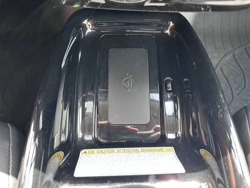 Used 2017 Toyota Prius Three Touring FWD image 27