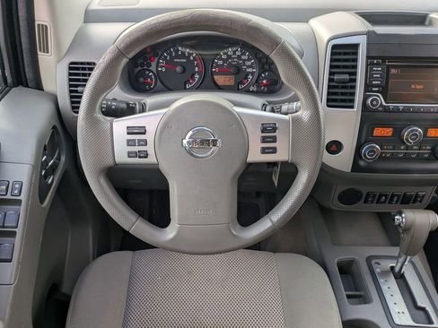 Used 2015 Nissan Frontier SV w/ SV Value Truck Package RWD image 23