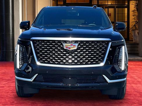 New 2026 Cadillac Escalade ESV 2WD w/ LPO, Floor Liner Package image 3