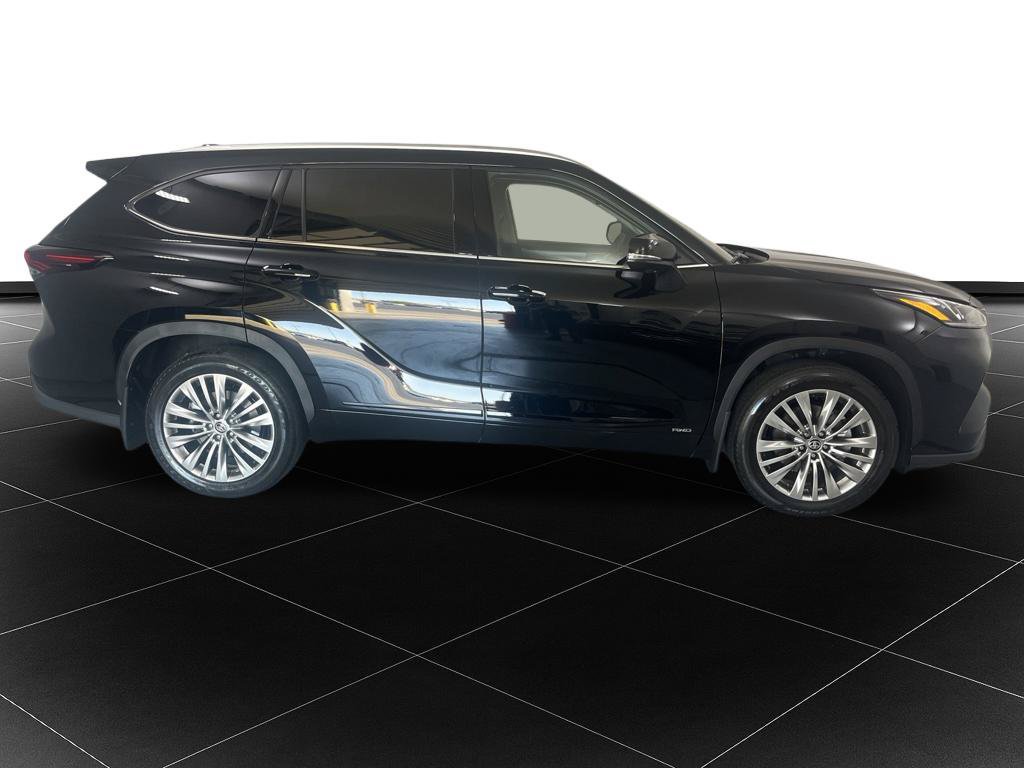 Used 2026 Toyota Highlander Platinum AWD/4WD image 6