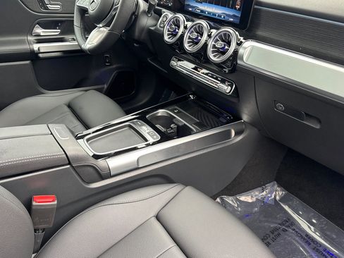 New 2026 Mercedes-Benz GLB 250 image 26