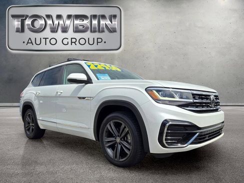 Used 2021 Volkswagen Atlas SE w/ Panoramic Sunroof Package FWD image 2