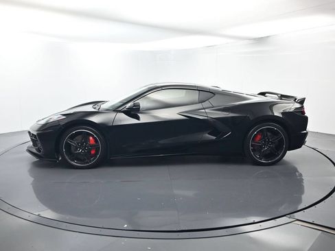 Used 2023 Chevrolet Corvette Stingray Premium Cpe w/ Z51 Performance Package RWD image 2