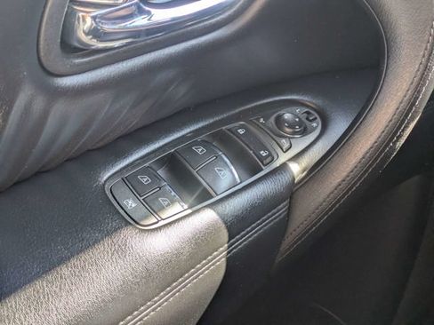 Used 2023 Nissan Armada SV AWD/4WD image 23
