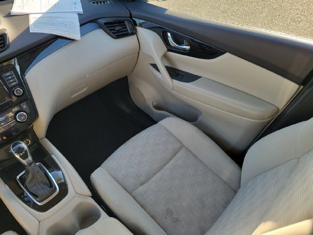 Used 2020 Nissan Rogue Sport SV AWD/4WD image 11