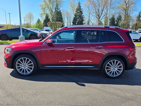 Used 2022 Mercedes-Benz GLB 250 4MATIC image 3