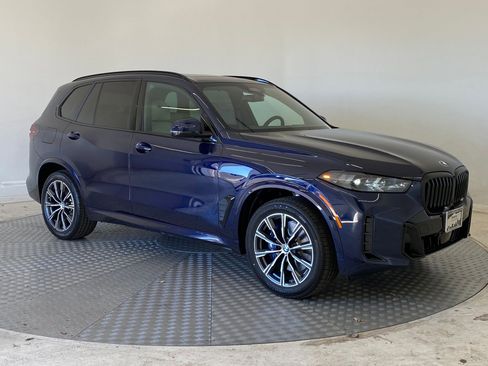 New 2026 BMW X5 xDrive40i w/ M Sport Package AWD/4WD image 7