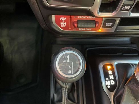 Used 2020 Jeep Wrangler Unlimited Rubicon w/ Dual Top Group image 16