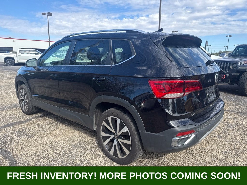 Used 2024 Volkswagen Taos SE FWD image 4