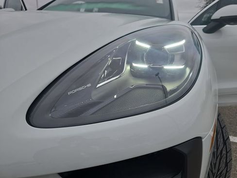 Used 2021 Porsche Macan S image 32