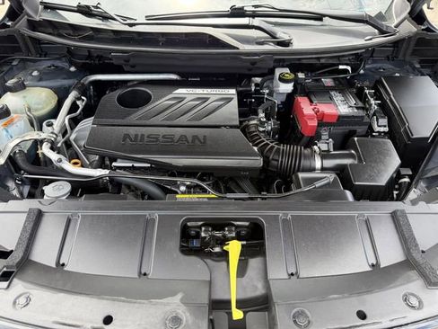 Used 2025 Nissan Rogue SV FWD image 30