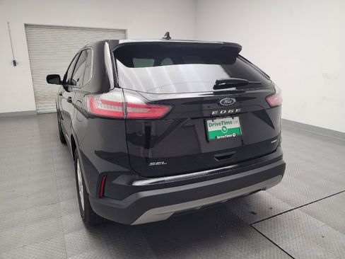 Used 2023 Ford Edge SEL image 6
