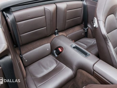 Used 2015 Porsche 911 Turbo S image 40