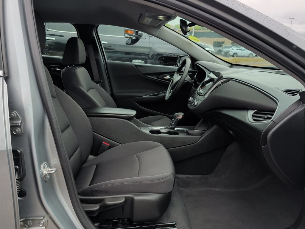 Used 2024 Chevrolet Malibu LT FWD image 37