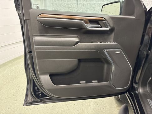 Used 2024 Chevrolet Silverado 1500 LT Trail Boss w/ LT Trail Boss Premium Package image 15