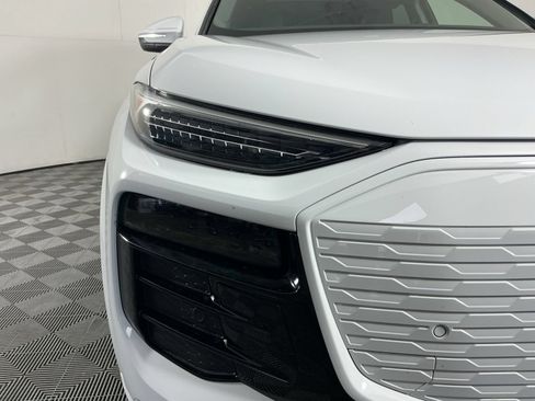 Used 2025 Audi Q6 e-tron Premium Plus w/ Premium Plus AWD/4WD image 3