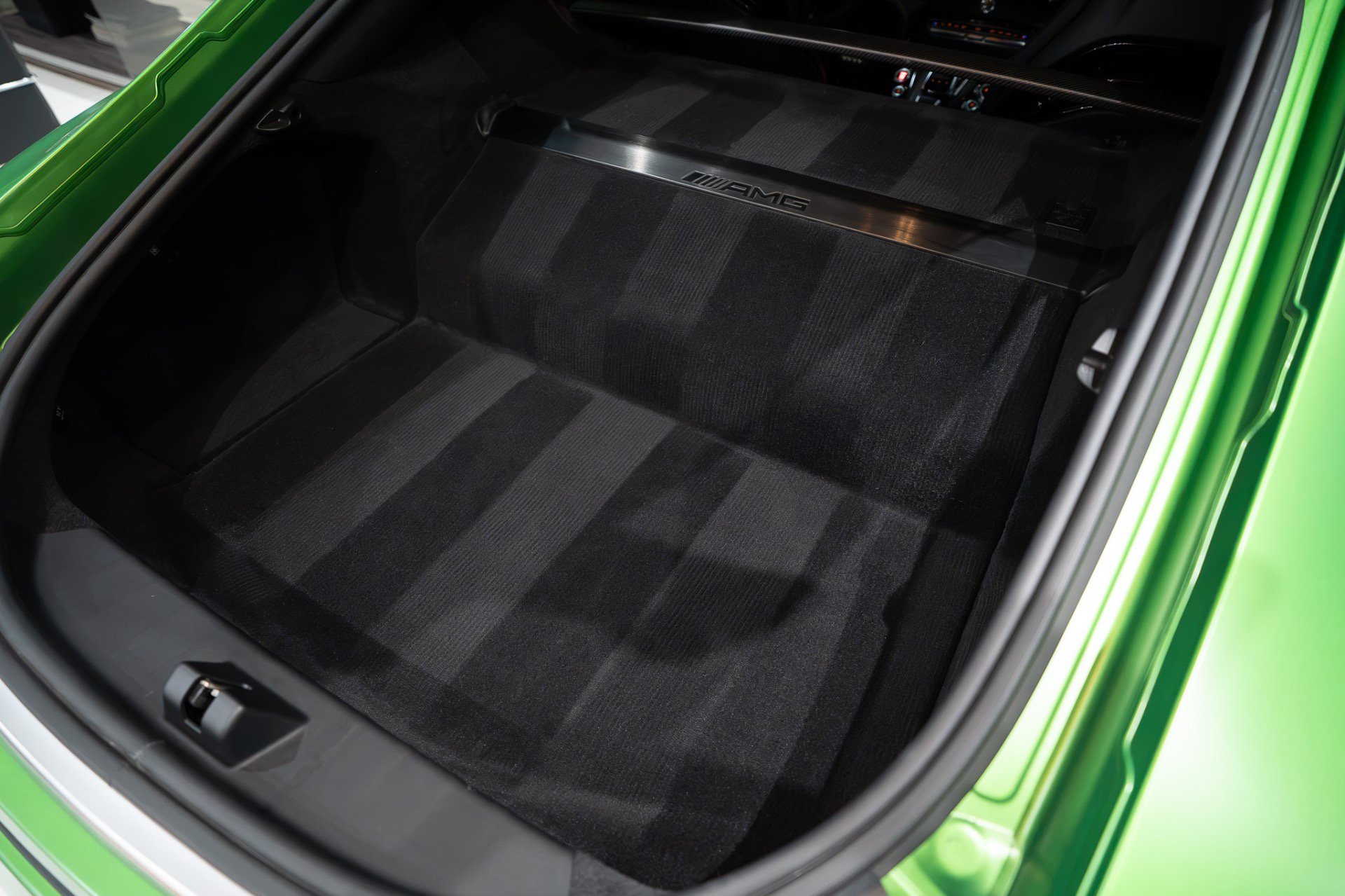 Used 2018 Mercedes-Benz AMG GT R w/ Exclusive Interior Package image 45