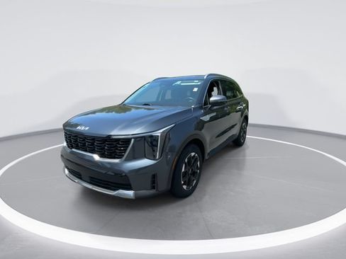 Used 2024 Kia Sorento S FWD image 3