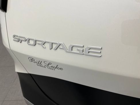 Used 2023 Kia Sportage LX FWD image 12