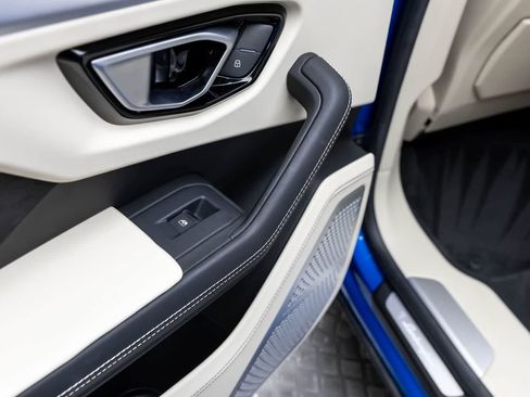 Used 2019 Lamborghini Urus image 44