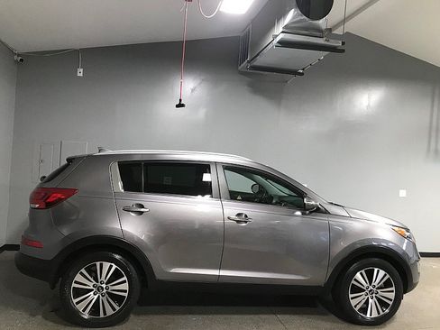 Used 2014 Kia Sportage EX FWD image 2