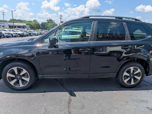 Used 2018 Subaru Forester 2.5i Premium AWD/4WD image 4